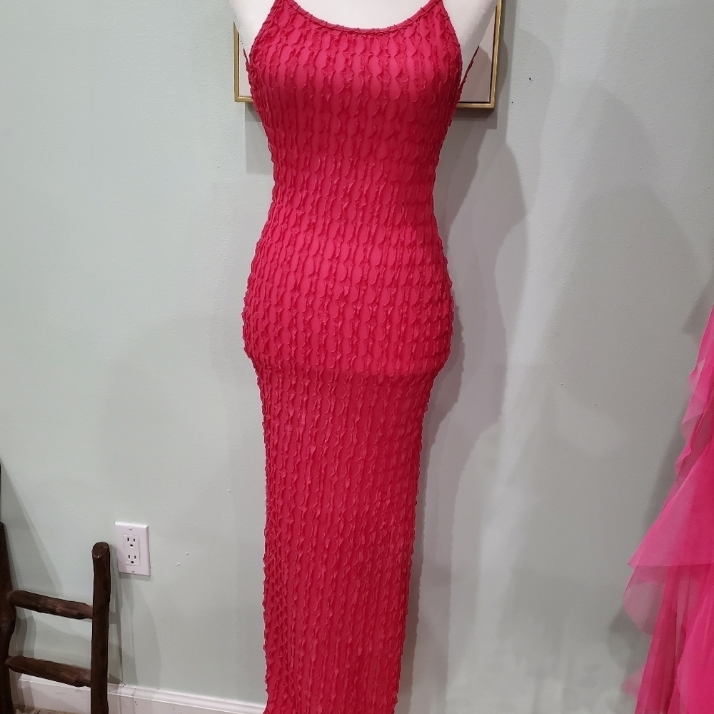 SOLID RUCHED MAXI DRESS - Picture 3 of 8